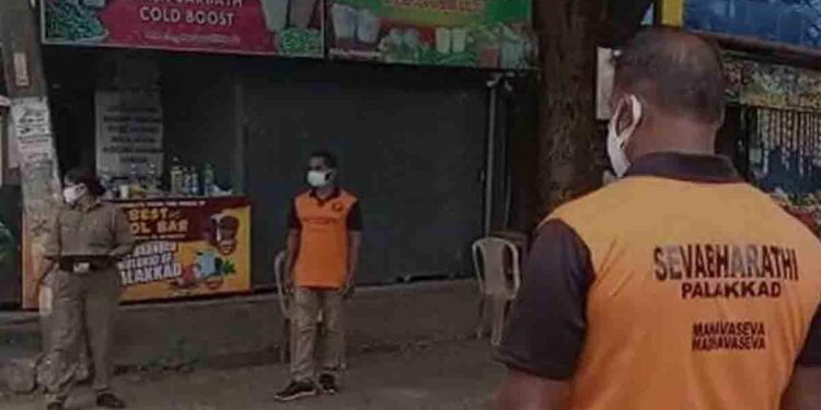 പാലക്കാട്-വാഹന-പരിശോധനയ്ക്ക്-സേവാഭാരതി;-വിവാദമായപ്പോൾ-പിന്മാറ്റം