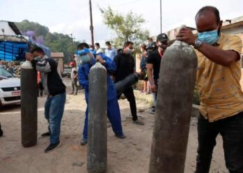 രോഗികളുടെ-എണ്ണം-വര്‍ദ്ധിക്കാം;-മറ്റു-സംസ്ഥാനങ്ങള്‍ക്ക്-ഇനി-ഓക്സിജൻ-നൽകാനാകില്ലെന്ന്-കേരളം