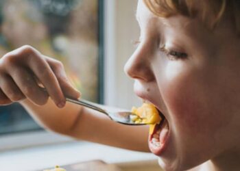 നിങ്ങളുടെ-കുഞ്ഞ്-ഭക്ഷണത്തോട്-മുഖം-തിരിക്കാറുണ്ടോ?-ഈ-പരിഹാരങ്ങള്‍-നോക്കു