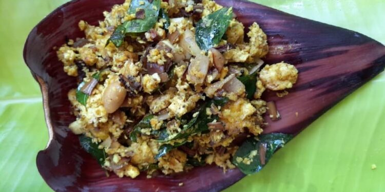ഊണിന്-കറി-വേറൊന്നും-വേണ്ട,-വാഴക്കൂമ്പ്-മുട്ടത്തോരന്‍-ഉണ്ടെങ്കില്‍