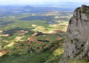 സഞ്ചാരികളാൽ-നിറഞ്ഞ്‌-രാമക്കൽമേടും;-കാണാം-തമിഴ്‌നാട്‌