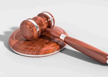 ഫോൺ-വിളിച്ച-പോലീസ്-ഉദ്യോഗസ്ഥനോട്-ശകാരം;-മജിസ്ട്രേറ്റിനെ-മാറ്റി