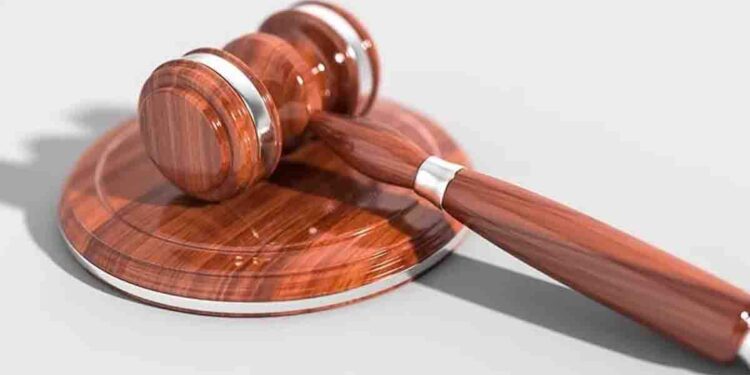 ഫോൺ-വിളിച്ച-പോലീസ്-ഉദ്യോഗസ്ഥനോട്-ശകാരം;-മജിസ്ട്രേറ്റിനെ-മാറ്റി