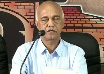 ആത്മഹത്യ-ചെയ്ത-മാനേജറുടെ-വായ്പ-കനറാ-ബാങ്ക്-മാനേജ്‌മെന്റ്-എഴുതിതള്ളണം:-എളമരം-കരീം-എംപി