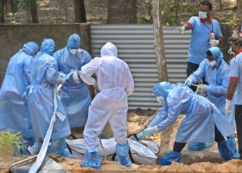 രാജ്യത്ത്‌-24-മണിക്കൂറിൽ-3.63-ലക്ഷം-കോവിഡ്-രോഗികൾ;-4100-മരണം