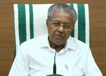 300-ടണ്‍-മെഡിക്കല്‍-ഓക്‌സിജന്‍-അടിയന്തിരമായി-ലഭ്യമാക്കണം,-പ്രതിദിന-ഓക്‌സിജന്‍-വിഹിതം-450-ടണ്‍-ആയി-ഉയര്‍ത്തണം-പ്രധാനമന്ത്രിക്ക്-മുഖ്യമന്ത്രിയുടെ-കത്ത്