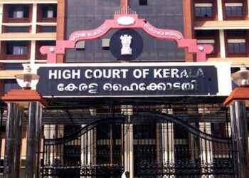 കേരളത്തിന്-ലഭിച്ചത്-വളരെ-കുറച്ച്-വാക്‌സിന്‍;-ആവശ്യമായ-വാക്‌സിന്‍-എപ്പോള്‍-നല്‍കുമെന്ന്-അറിയിക്കാന്‍-കേന്ദ്രത്തിന്-ഹൈക്കോടതി-നിര്‍ദേശം