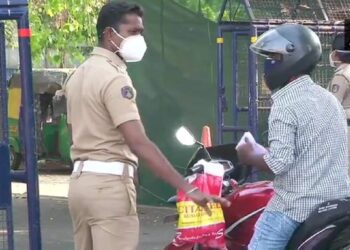 നാല്-ജില്ലകളില്‍-ഇനി-‘ഒറ്റ-വഴി’-മാത്രം;-ട്രിപ്പിൾ-ലോക്ക്‌ഡൗൺ-ഞായറാഴ്‌ച-അര്‍ധരാത്രി-മുതല്‍