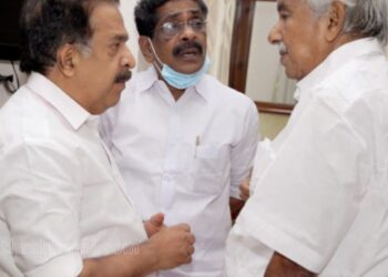 പ്രതിപക്ഷത്തെ-ആരുനയിക്കും;-ചെന്നിത്തല-പിന്‍വാങ്ങിയാല്‍-സതീശനോ?,-യോഗം-ബുധനാഴ്ച