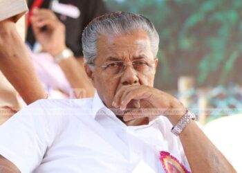 സത്യപ്രതിജ്ഞ-സെന്‍ട്രല്‍-സറ്റേഡിയത്തില്‍-തന്നെ,-പങ്കെടുക്കുന്നവരുടെ-എണ്ണം-കുറച്ചേക്കും