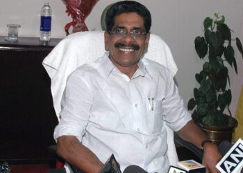 മുല്ലപ്പള്ളിയുടെ-പേരില്‍-വൻ-സാമ്പത്തിക-തട്ടിപ്പ്;-മുഖ്യമന്ത്രിക്കും-പോലീസ്-മേധാവിക്കും-പരാതി-നല്‍കി