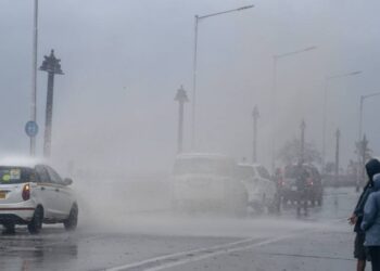 ടൗട്ടേ-അതിതീവ്രചുഴലിയായി-മാറി;-ഗുജറാത്ത്,ദിയു-തീരങ്ങളില്‍-റെഡ്-അലര്‍ട്ട്