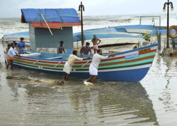 സംസ്ഥാനത്ത്-ശക്തമായ-മഴ-തുടരും;-വിവിധ-ജില്ലകളിൽ-ഇന്നും-നാളെയും-യെല്ലോ-അലേർട്ട്