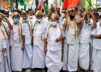 സത്യപ്രതിജ്ഞ-ചടങ്ങിൽ-യുഡിഎഫ്-പങ്കെടുക്കില്ല;-വീട്ടിലിരുന്ന്-ടിവിയിൽ-കാണും