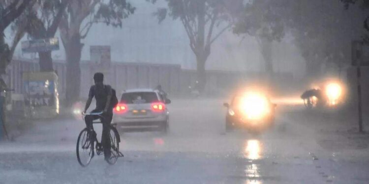 ടൗട്ടേക്ക്-പിന്നാലെ-വീണ്ടുമൊരു-ചുഴലിക്കാറ്റ്:-കേരളത്തിൽ-മഴ-ശക്തമാകും