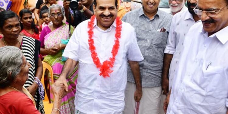 കോടിയേരി-ബാലകൃഷ്‌ണൻ-ദേശാഭിമാനി-ചീഫ്‌-എഡിറ്റർ