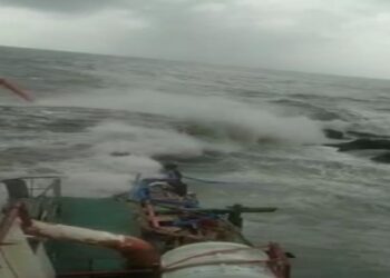 ഒഎൻജിസി-ബാർജ്-അപകടം:-26-പേർ-മരിച്ചു