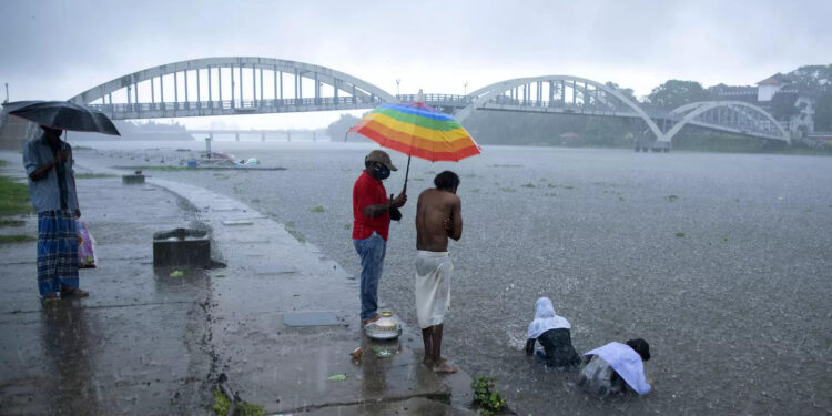 കേരളത്തിൽ-അടുത്ത-അഞ്ച്-ദിവസം-കനത്ത-മഴ;-തെക്കൻ-ജില്ലകളിൽ-യെല്ലോ-അലേര്‍ട്ട്