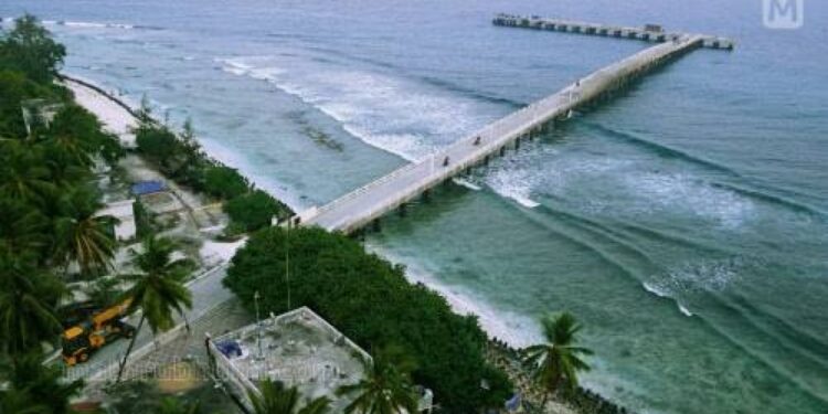 കൂസലില്ലാതെ-അഡ്മിനിസ്‌ട്രേറ്റര്‍;-ലക്ഷദ്വീപിലെ-39-ഫിഷറീസ്-ഉദ്യോഗസ്ഥര്‍ക്ക്-സ്ഥലംമാറ്റം