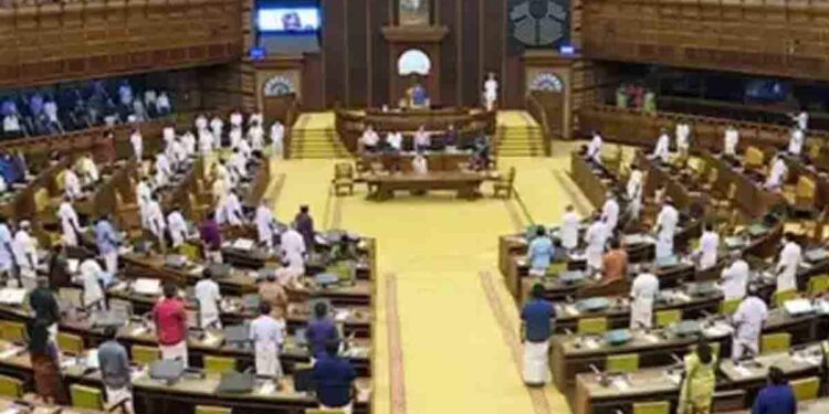 ലക്ഷദ്വീപിനൊപ്പം-കേരളം;-നിയമസഭയിൽ-പ്രമേയം-പാസാക്കും;-പ്രതിപക്ഷം-പിന്തുണയ്ക്കും