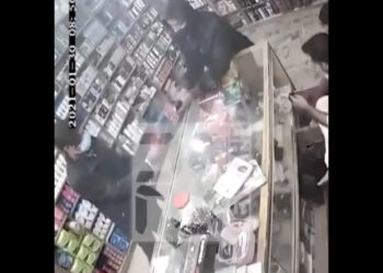 കനിവുള്ള-കള്ളൻ,-സൗമ്യനായ-കടയുടമ!-ഇതിലും-മാന്യമായ-മോഷണം-സ്വപ്നങ്ങളിൽ-മാത്രം