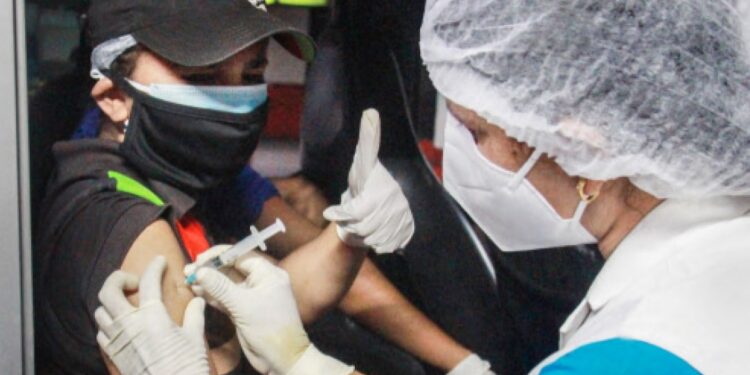 ഇന്ന്-19,894-പേര്ക്ക്-കോവിഡ്,-186-മരണം;-ടെസ്റ്റ്-പോസിറ്റിവിറ്റി-നിരക്ക്-15.97