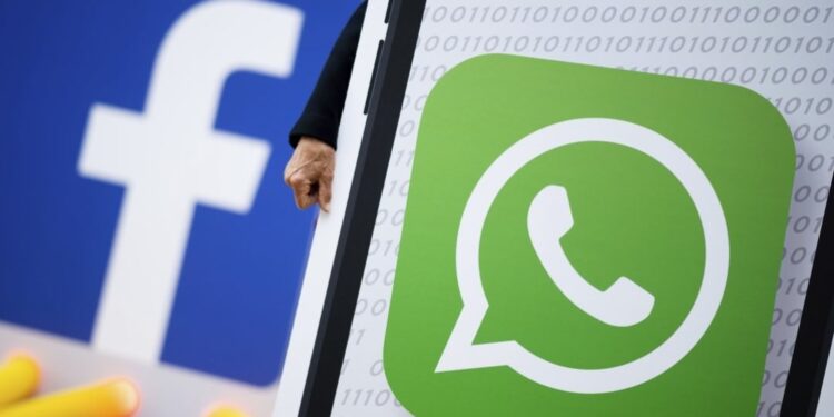 ഫെയ്‌സ്ബുക്കിനും-വാട്‌സ്അപ്പിനും-ഇന്ത്യയില്‍-പൂട്ടുവീഴുമോ?-മെയ്-26-സോഷ്യല്‍-മീഡിയയ്ക്ക്-നിര്‍ണായകം