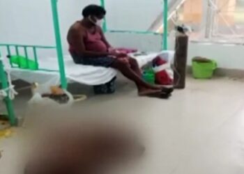 കോവിഡ്-ബാധിതര്‍-ടോയ്ലറ്റിന്-സമീപവും-വാഷ്-ബേസിന്-സമീപവും;-ഒഡീഷയില്‍-നിന്നും-ദാരുണ-ദൃശ്യങ്ങള്‍