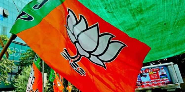 കൊടകര:-കുഴൽപ്പണം-കണ്ടെത്താൻ-ബിജെപിയുടെ-സമാന്തര-അന്വേഷണം;-ഉന്നത-നേതാവിന്-പങ്കെന്ന്-സംശയം