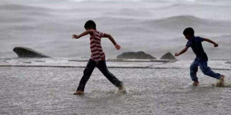 കേരളത്തിൽ-കാലവര്‍ഷം-നാളെ-മുതൽ;-ശക്തമായ-കാറ്റിനും-മഴയ്ക്കും-സാധ്യത