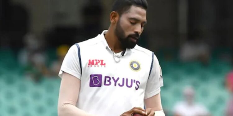 പിതാവിന്റെ-മരണ-ശേഷവും-ഓസ്ട്രേലിയൻ-പര്യടനത്തിൽ-തുടരാൻ-പ്രേരിപ്പിച്ചത്-രവിശാസ്ത്രിയുടെ-പിന്തുണ:-സിറാജ്