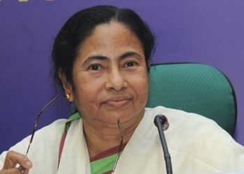 കോവിഡ്-വാക്‌സിന്‍-സ്വീകരിച്ചവര്‍ക്ക്-നല്‍കുന്ന-സര്‍ട്ടിഫിക്കറ്റില്‍-മമതാ-ബാനര്‍ജിയുടെ-ചിത്രം