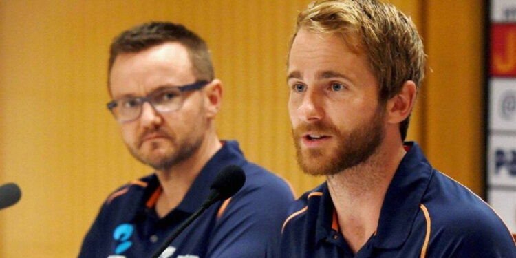 ഇംഗ്ലണ്ടിനെതിരായ-രണ്ട്-മത്സരങ്ങൾ-ഇന്ത്യയെ-നേരിടുമ്പോൾ-കിവീസിന്-ഗുണകരമാവില്ല:-മുൻ-പരിശീലകൻ