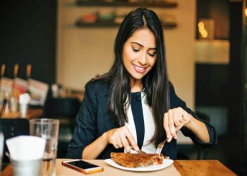 അത്താഴം-നേരത്തെ-കഴിക്കണമെന്ന്-പറയുന്നത്-വെറുതെയല്ല!