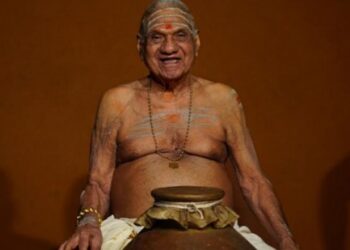 പി-കെ-നാരായണന്‍-നമ്പ്യാരുടെ-ജീവിതം-പ്രമേയമാക്കി-‘മിഴാവ്’