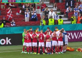 ഡാനിഷ്-താരം-മൈതാനത്ത്-കുഴഞ്ഞുവീണു;-മത്സരം-നിർത്തിവച്ചു