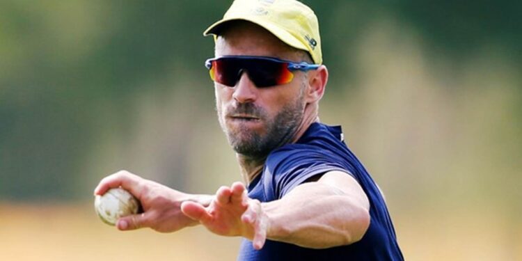 ഫീല്‍ഡ്-ചെയ്യുന്നതിനിടെ-സഹതാരവുമായി-കൂട്ടിയിടിച്ചു;-ഡൂപ്ലസി-ആശുപത്രിയില്‍