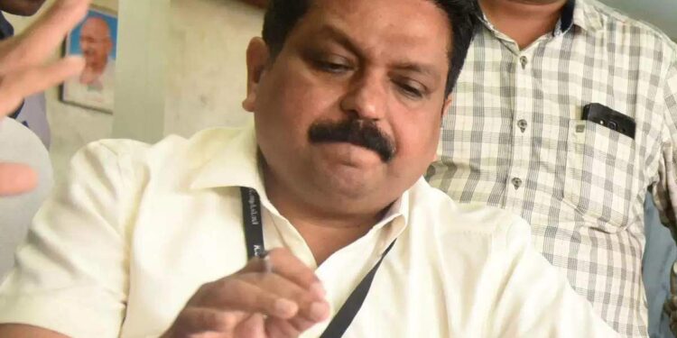 ഡിജിപി-ആകുന്നതിന്-തടയിടാൻ-തച്ചങ്കരിക്കെതിരെ-പരാതി;-പരാതിക്കാരൻ-മരിച്ചിട്ട്-ഏഴ്-വര്‍ഷം