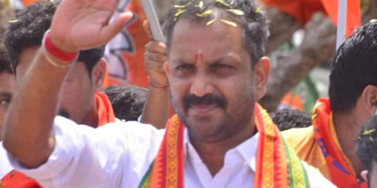 ലക്ഷങ്ങളുടെ-കോഴ:-കെ-സുരേന്ദ്രനെതിരെ-കേസെടുത്തു,-സി-കെ-ജാനു-രണ്ടാം-പ്രതി