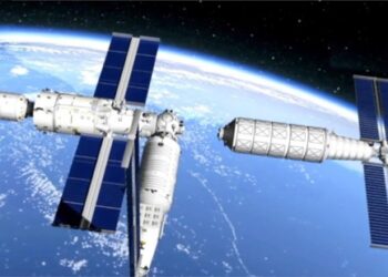 ബഹിരാകാശ-നിലയത്തിലേക്ക്‌-ഷിയുടെ-വിളിയെത്തി