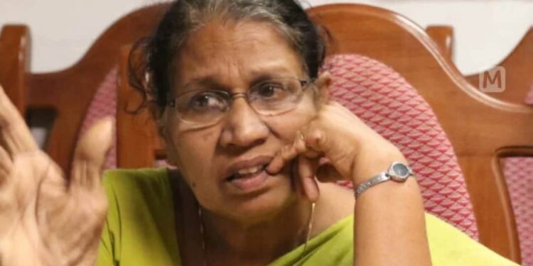 നിങ്ങളെയാണ്-അടിക്കേണ്ടത്;-പരാതിക്കാരിയോട്-കയര്‍ത്ത്-വീണ്ടും-ജോസഫൈന്‍