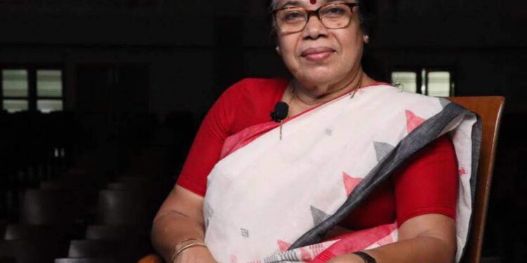 ‘വനിതാ-കമ്മീഷൻ-നിസ്സഹായരായ-സ്ത്രീകളുടെ-അവസാന-അത്താണിയാണ്,-അന്തസോടെ-പെരുമാറണം’:-പി-കെ-ശ്രീമതി