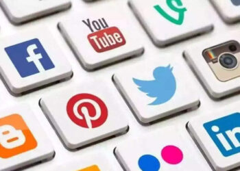 ഇന്ന്-ലോക-സോഷ്യൽ-മീഡിയ-ദിനം;-സമൂഹ-മാധ്യമങ്ങളെപ്പറ്റി-ചില-ചിന്തകൾ