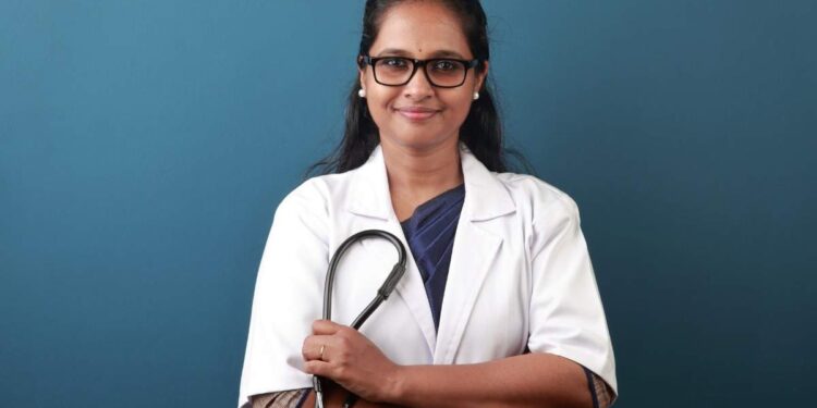 നമ്മുടെ-ആരോഗ്യം-ആ-കൈകളിൽ-ഭദ്രം;-മഹാമാരിയിലും-പതറാതെ-ചെറുത്ത്-നിൽക്കുന്നവർ-ഇവർ