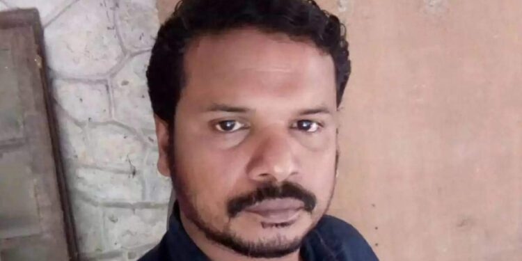 തിരുവനന്തപുരം-മൃഗശാലയിലെ-ജീവനക്കാരൻ-രാജവെമ്പാലയുടെ-കടിയേറ്റ്-മരിച്ചു