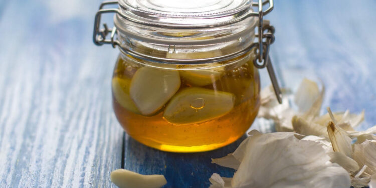 വെളുത്തുള്ളി-തേനിൽ-ചേർത്ത്-രാവിലെ-കഴിക്കാം,-കാരണം