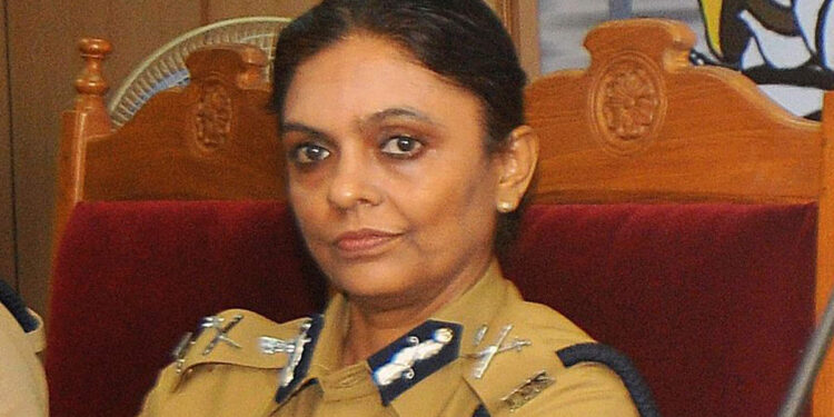 സീനിയോരിറ്റിയിൽ-അനിൽ-കാന്തിനെക്കാൾ-മുന്നിൽ;-ഡിജിപി-പദവിയ്ക്കായി-ബി-സന്ധ്യ-രംഗത്ത്