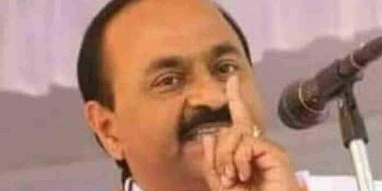 കുഴൽപ്പണ-കേസ്:-സുരേന്ദ്രന്-നിയമം-അനുസരിക്കാൻ-ബാധ്യതയുണ്ടെന്ന്-പ്രതിപക്ഷ-നേതാവ്