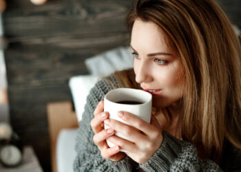 രാവിലെ-ഉണർന്നാൽ-ഒരു-കപ്പ്-ചായ-നിർബന്ധമാണോ?-അറിഞ്ഞോളൂ,-ഇത്-നല്ല-ശീലമല്ല