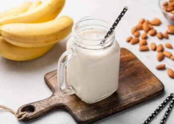 പാലും-പഴവും-ഒരുമിച്ച്-കഴിക്കാമോ?-അറിയണം-ഈ-വിരുദ്ധ-ആഹാരങ്ങളെ-കുറിച്ച്